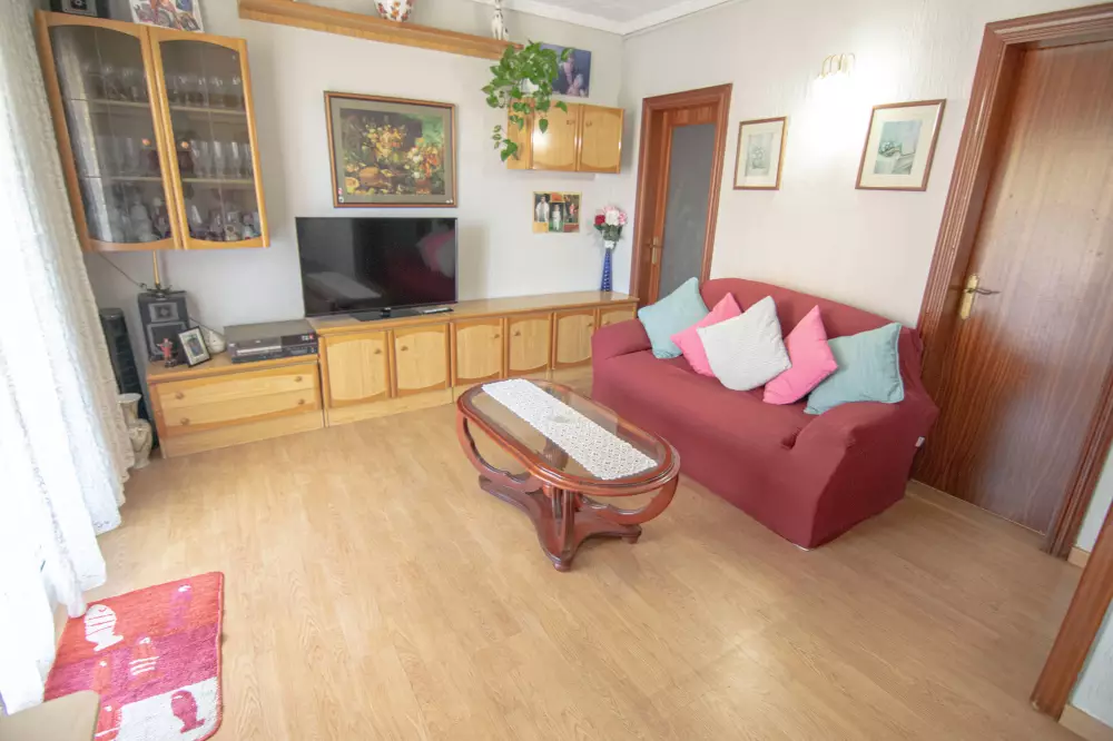 3 habitaciones, Ascensor y balcón